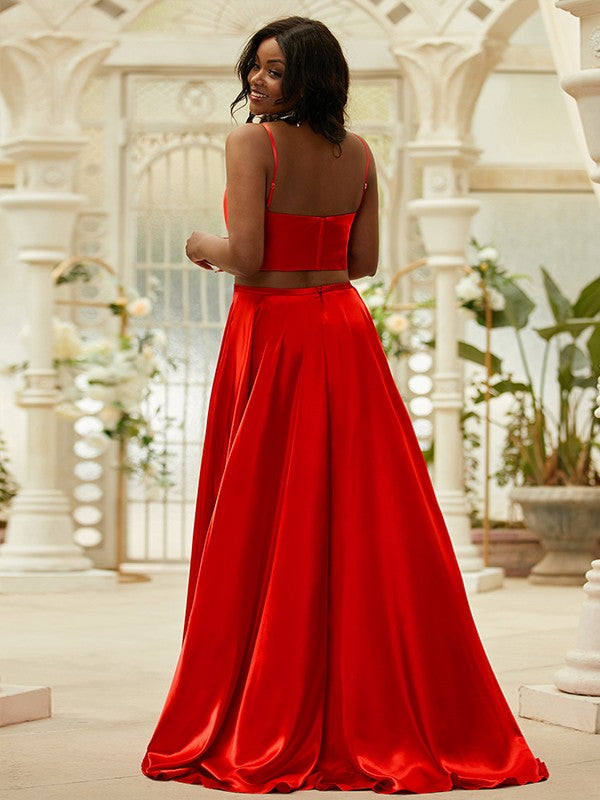Robe deux pièces en satin à volants, bretelles spaghetti, sans manches, traîne courte